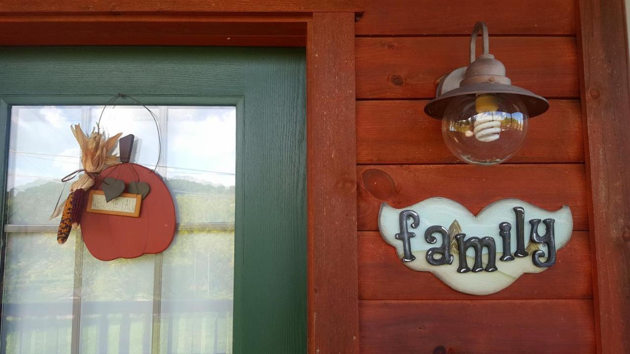 Amish Blessings Cabins Millersburg Εξωτερικό φωτογραφία