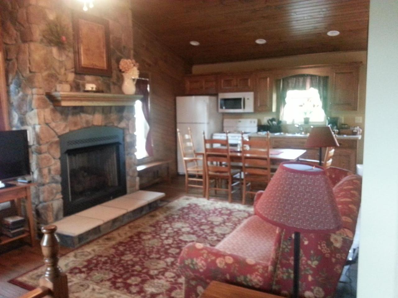 Amish Blessings Cabins Millersburg Εξωτερικό φωτογραφία